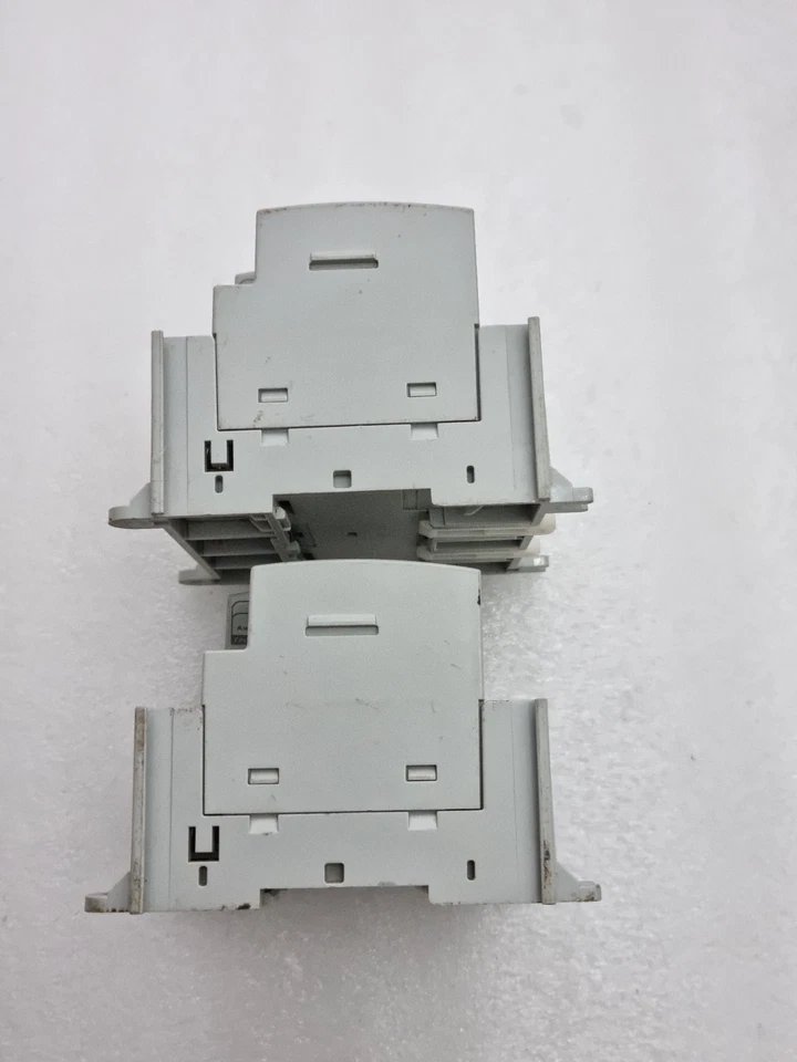 LOT OF 2PCS ALLEN BRADLEY 2080-LC20-20QBB Micro820 With 2080-SERIALISOL MODULE